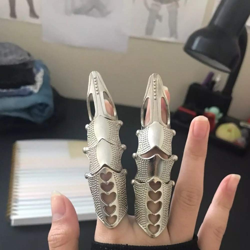 Talon Cosplay Gothic/Edgy Halloween Silver Ring Nail/Hand Accessory Jewelry - Picture 11 of 14